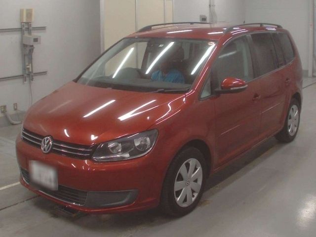 10134 Volkswagen Golf touran 1TCTH 2013 г. (CAA Tokyo)